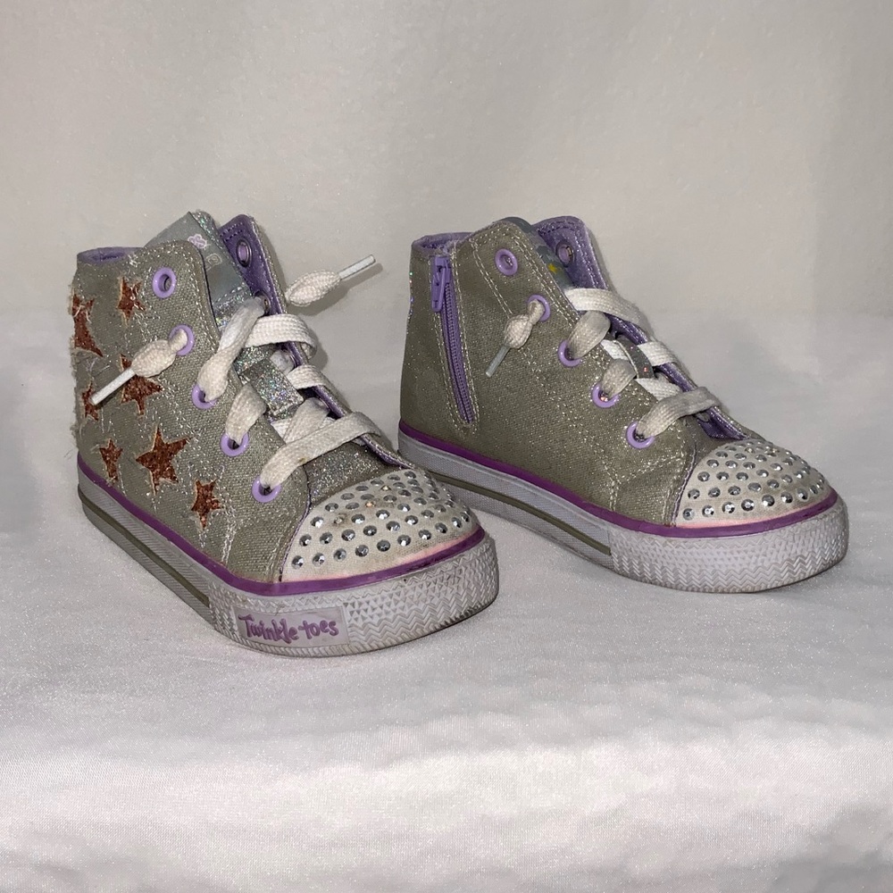 Girl’s Skechers Gold Glitter Stars Twinkle Toes Size 10
